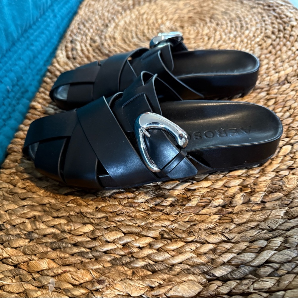 AEROSOLES Black fisherman sandals